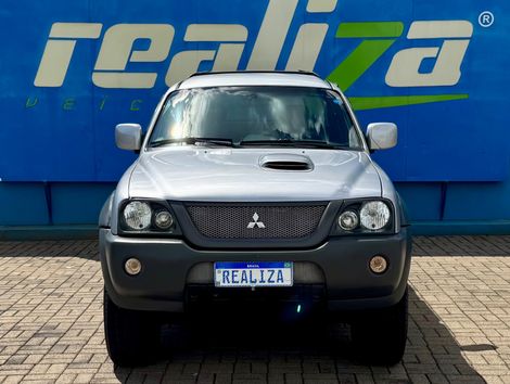 Mitsubishi L200 OUTDOOR HPE 2.5 4x4 CD T.Dies. Aut.