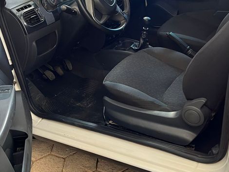 Fiat Strada Freedom 1.4 Flex 8V CS