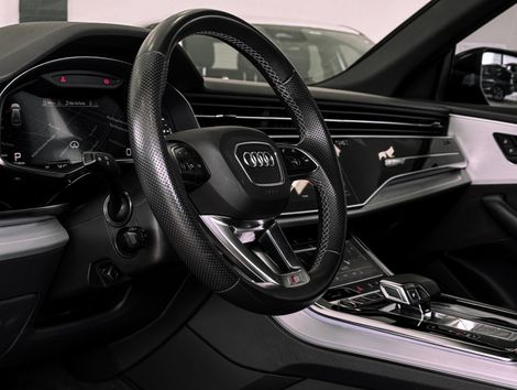 Audi Q8 Perf.Black 3.0 TFSI Quat. S-tr/(Híb.)