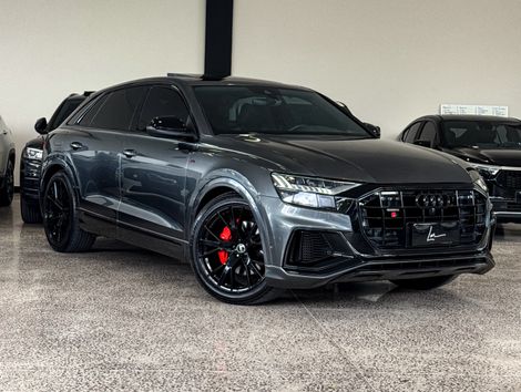 Audi Q8 Perf.Black 3.0 TFSI Quat. S-tr/(Híb.)