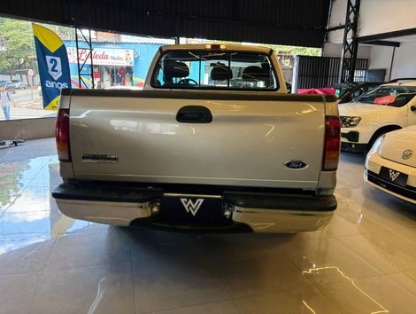 Ford F-250 XLT 3.9 4x2 Diesel TB