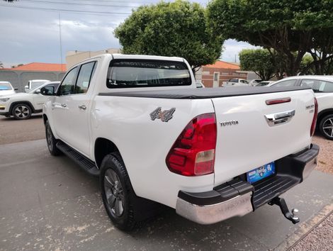 Toyota Hilux CD SRV 4x4 2.7 Flex 16V Aut.