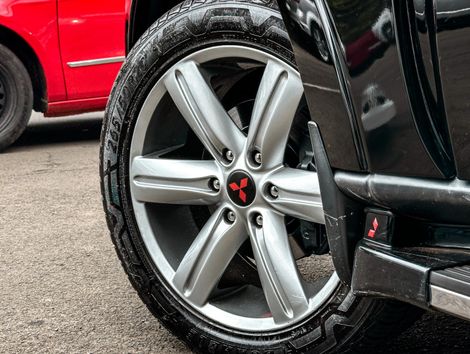 Mitsubishi Pajero HPE Full 3.2 4x4 T.I.Dies. 5p Aut