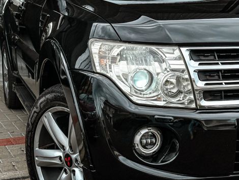 Mitsubishi Pajero HPE Full 3.2 4x4 T.I.Dies. 5p Aut