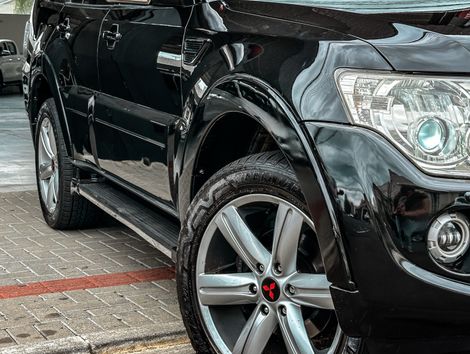 Mitsubishi Pajero HPE Full 3.2 4x4 T.I.Dies. 5p Aut