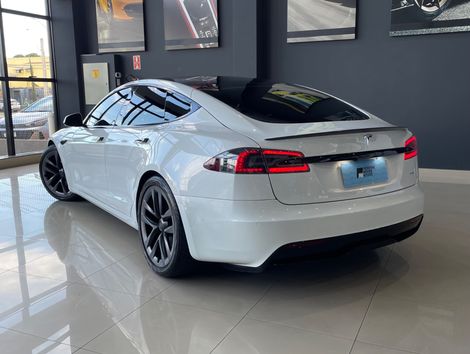 Tesla S plaid