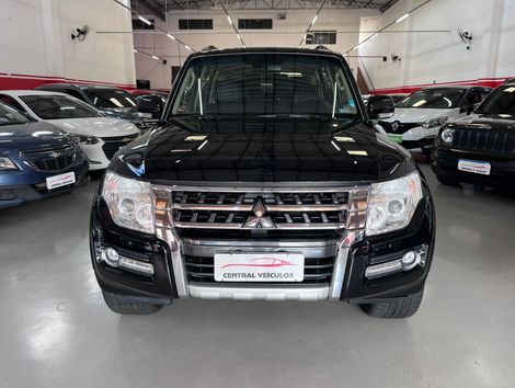 Mitsubishi Pajero HPE Full 3.2 4x4 T.I.Dies. 5p Aut