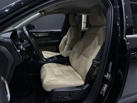 Volvo XC 40 T-5 MOMENTUM 1.5 FWD (Híbrido)