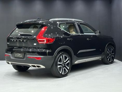 Volvo XC 40 T-5 MOMENTUM 1.5 FWD (Híbrido)
