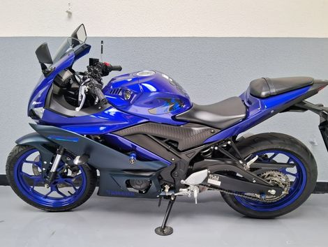 YAMAHA YZF R-3 321/ABS