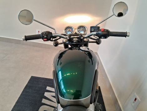 TRIUMPH BONNEVILLE T100 