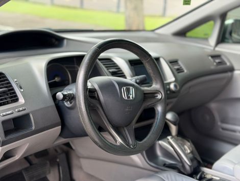 Honda Civic Sedan LXS 1.8/1.8 Flex 16V Aut. 4p