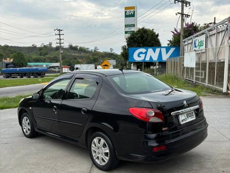 Peugeot 207 Sedan Passion XR 1.4 Flex 8V 4p