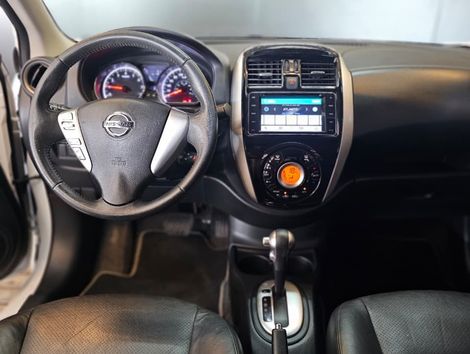 Nissan VERSA UNIQUE 1.6 16V FlexStart 4p Aut.