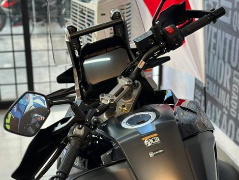SUZUKI DL 1050 V-STROM 