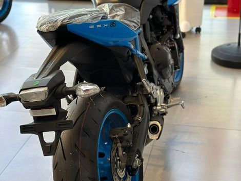 SUZUKI GSX-8S