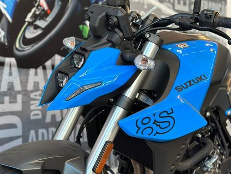 SUZUKI GSX-8S