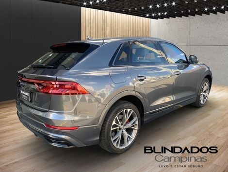 Audi Q8 Perf.Black 3.0 TFSI Quat. S-tr/(Híb.)