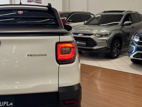 Fiat Strada Freedom 1.3 Flex 8V  CS Plus