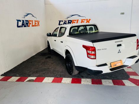 Mitsubishi L200 Tri. Outd. GLX 2.4 CD 4x4 Die. Mec.