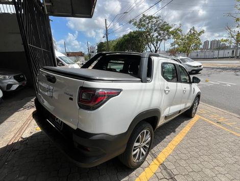 Fiat Strada Volcano 1.3 Flex 8V CD Aut.