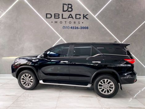 Toyota Hilux SW4 SRX 4x4 2.8 TDI 16V Dies. Aut.