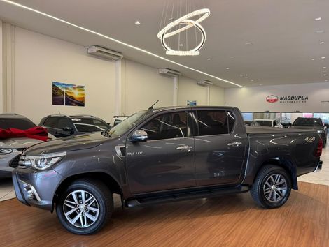 Toyota Hilux CD SRX 4x4 2.8 TDI 16V Diesel Aut.