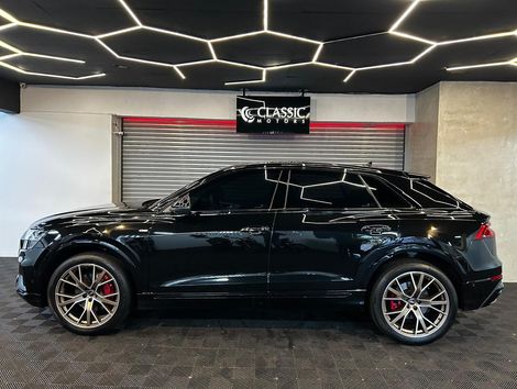 Audi Q8 Perf.Black 3.0 TFSI Quat. S-tr/(Híb.)