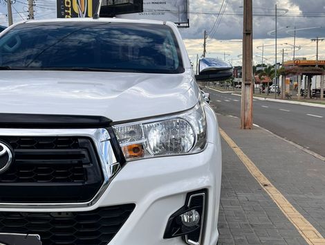 Toyota Hilux CD SRV 4x2 2.7 Flex 16V Aut.