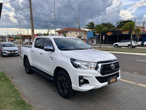 Toyota Hilux CD SRV 4x2 2.7 Flex 16V Aut.