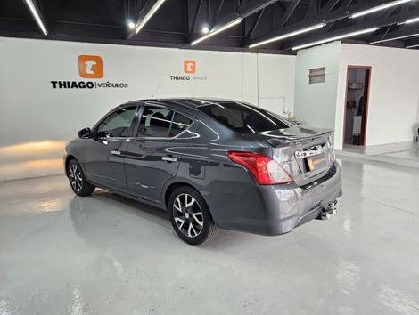 Nissan VERSA UNIQUE 1.6 16V FlexStart 4p Aut.