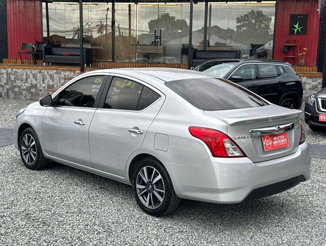 Nissan VERSA SL 1.6 16V FlexStart 4p Aut.
