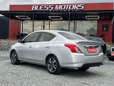 Nissan VERSA SL 1.6 16V FlexStart 4p Aut.