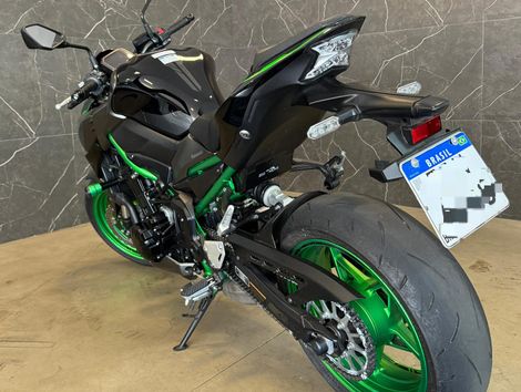 KAWASAKI Z900 