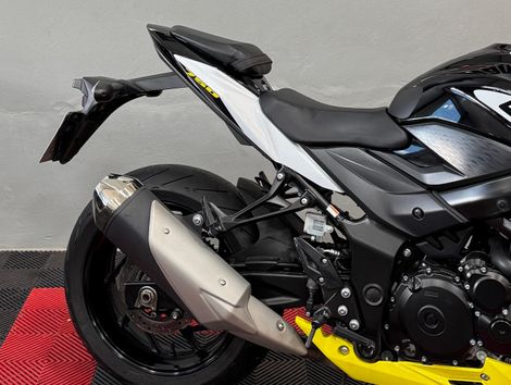 SUZUKI GSX-S 750