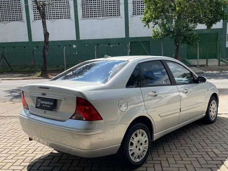 Ford Focus Sedan 1.6/1.6 Flex 8V/16V 4p Mec.