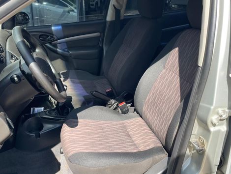 Ford Focus Sedan 1.6/1.6 Flex 8V/16V 4p Mec.