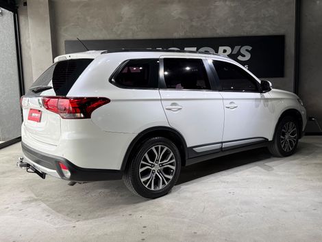Mitsubishi OUTLANDER 2.0 16V 160cv Aut.