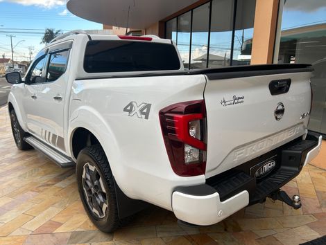 Nissan Frontier XE CD 4x4 2.3 Bi-TB Diesel Aut.