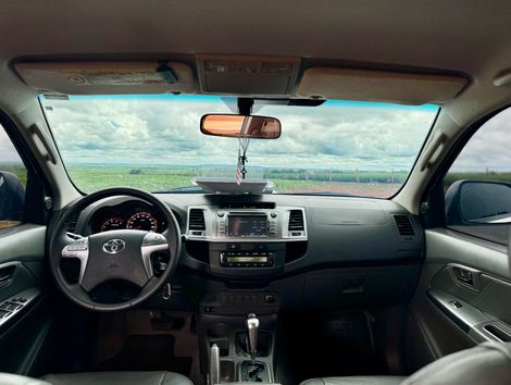 Toyota Hilux CD SRV D4-D 4x4 3.0 TDI Diesel Aut