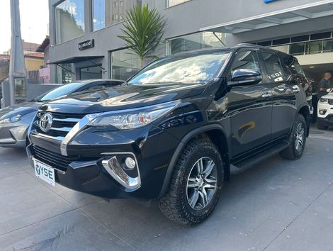 Toyota Hilux SW4 SRV 4x2 2.7 Flex 16V Aut.