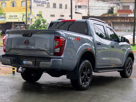 Nissan Frontier PRO4X CD 4x4 2.3 Bi-TB Die. Aut