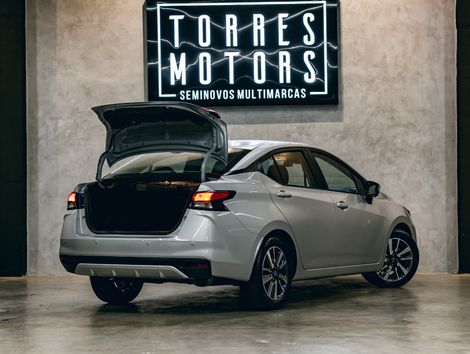 Nissan VERSA Advance 1.6 16V Flex Aut.