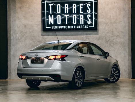 Nissan VERSA Advance 1.6 16V Flex Aut.