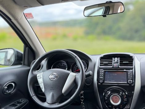 Nissan VERSA UNIQUE 1.6 16V Flex 4p Mec.
