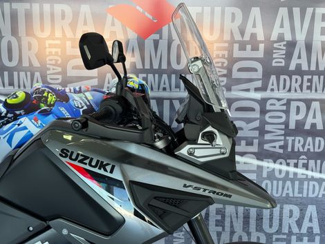 SUZUKI Motos Cinza