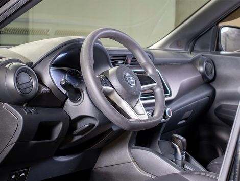 Nissan KICKS SL 1.6 16V FlexStar 5p Aut.