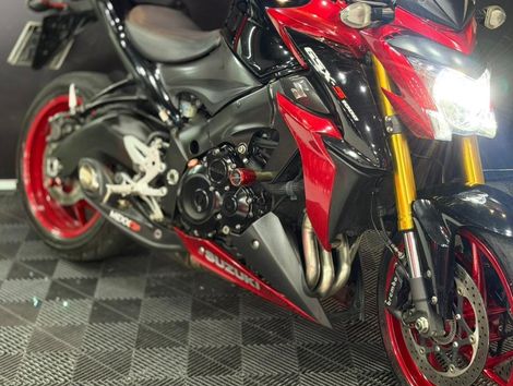 SUZUKI GSX-S 1000