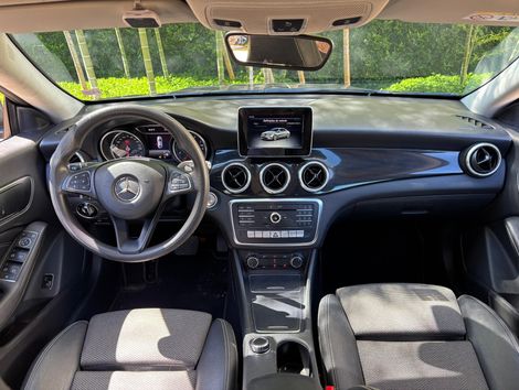 Mercedes CLA-180 1.6 16V 122cv Aut.