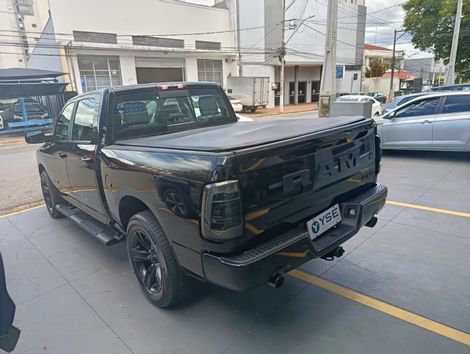 RAM CLASSIC LARAMIE NIGHT ED. 5.7 4X4 Aut.